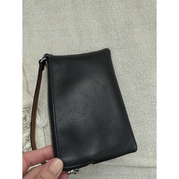 COACH x Peanuts Snoopy Wristlet Leather F65193 - Picture 6 of 6